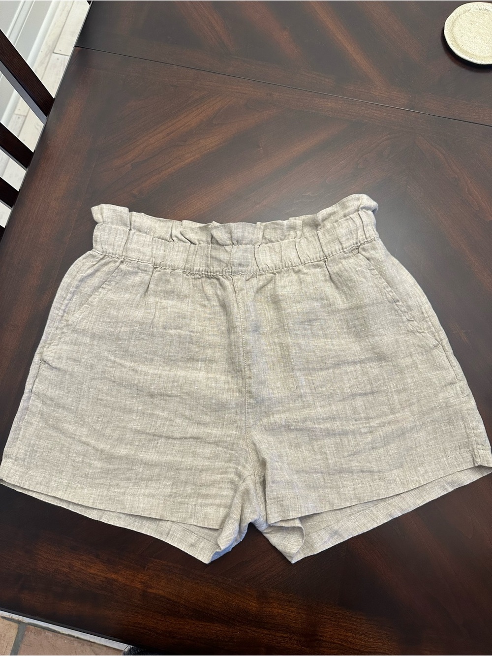 Women’s Isaac Mizrahi 100% Linen High-Waisted Shorts Size M